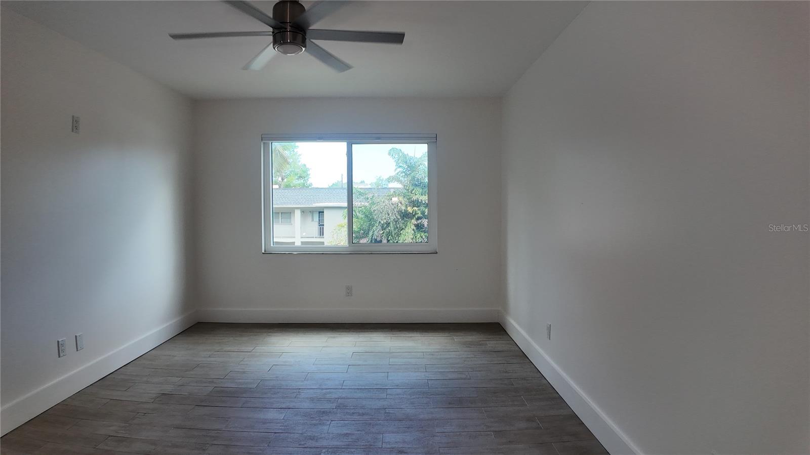 PLAZA GARDENS - Residential