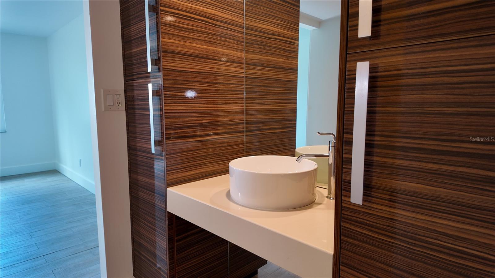 PLAZA GARDENS - Residential