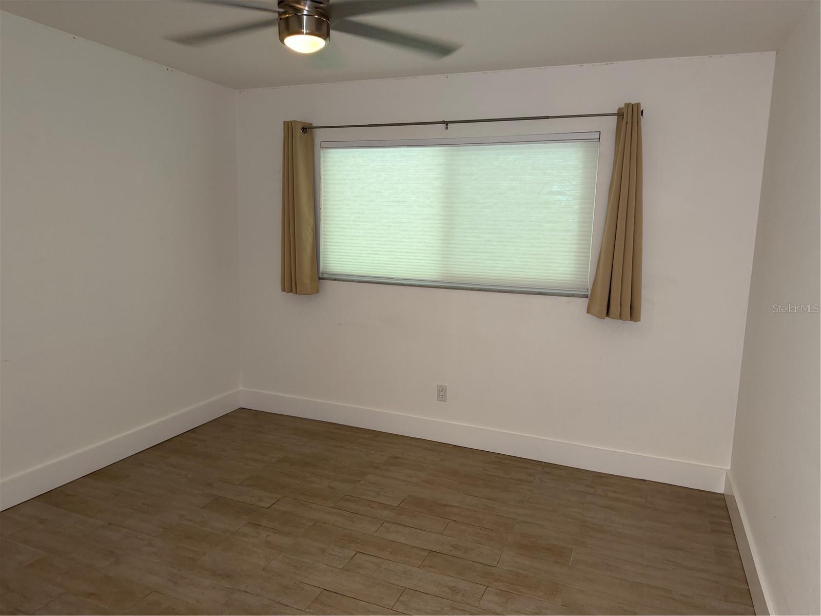 PLAZA GARDENS - Residential