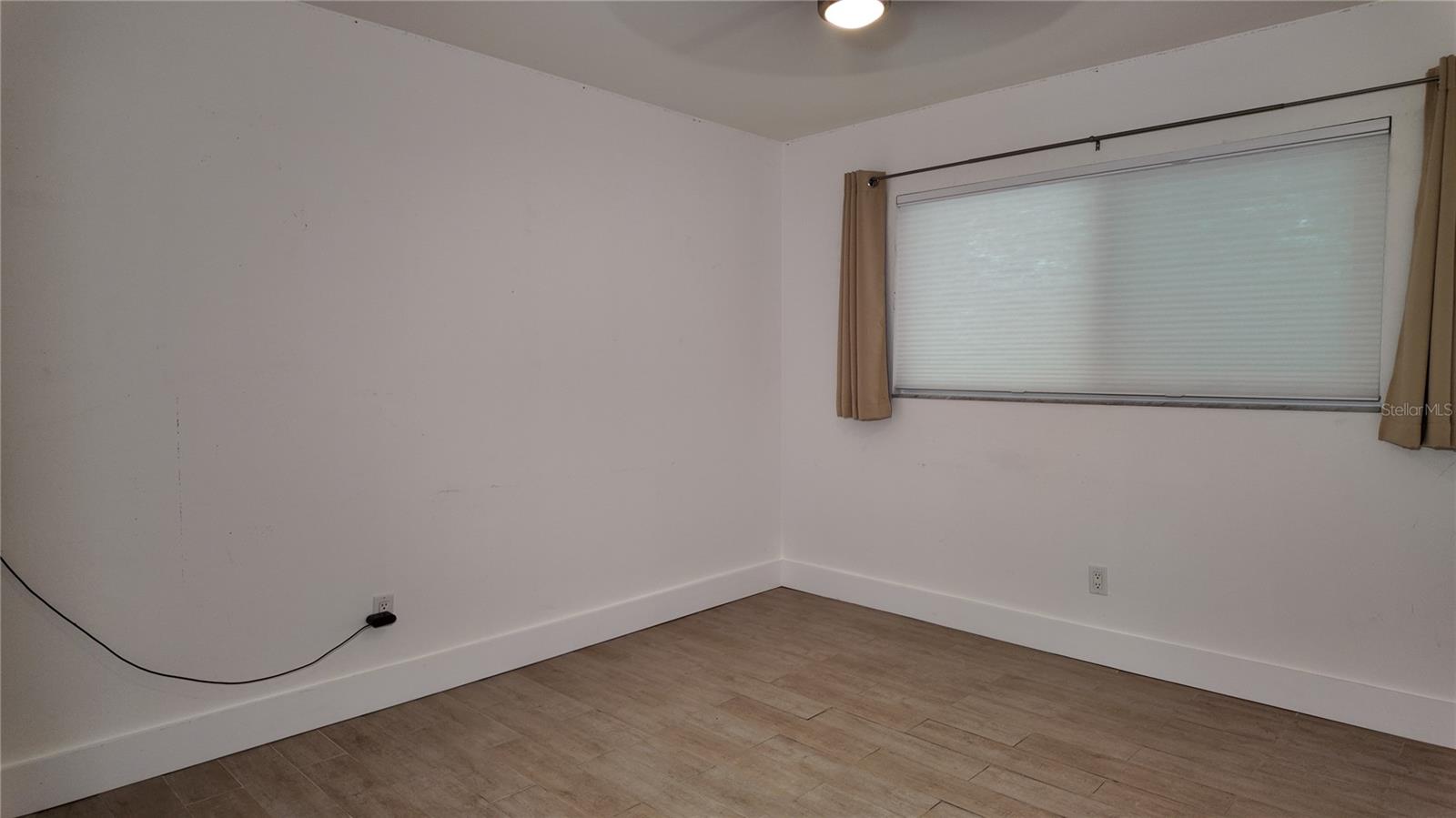 PLAZA GARDENS - Residential