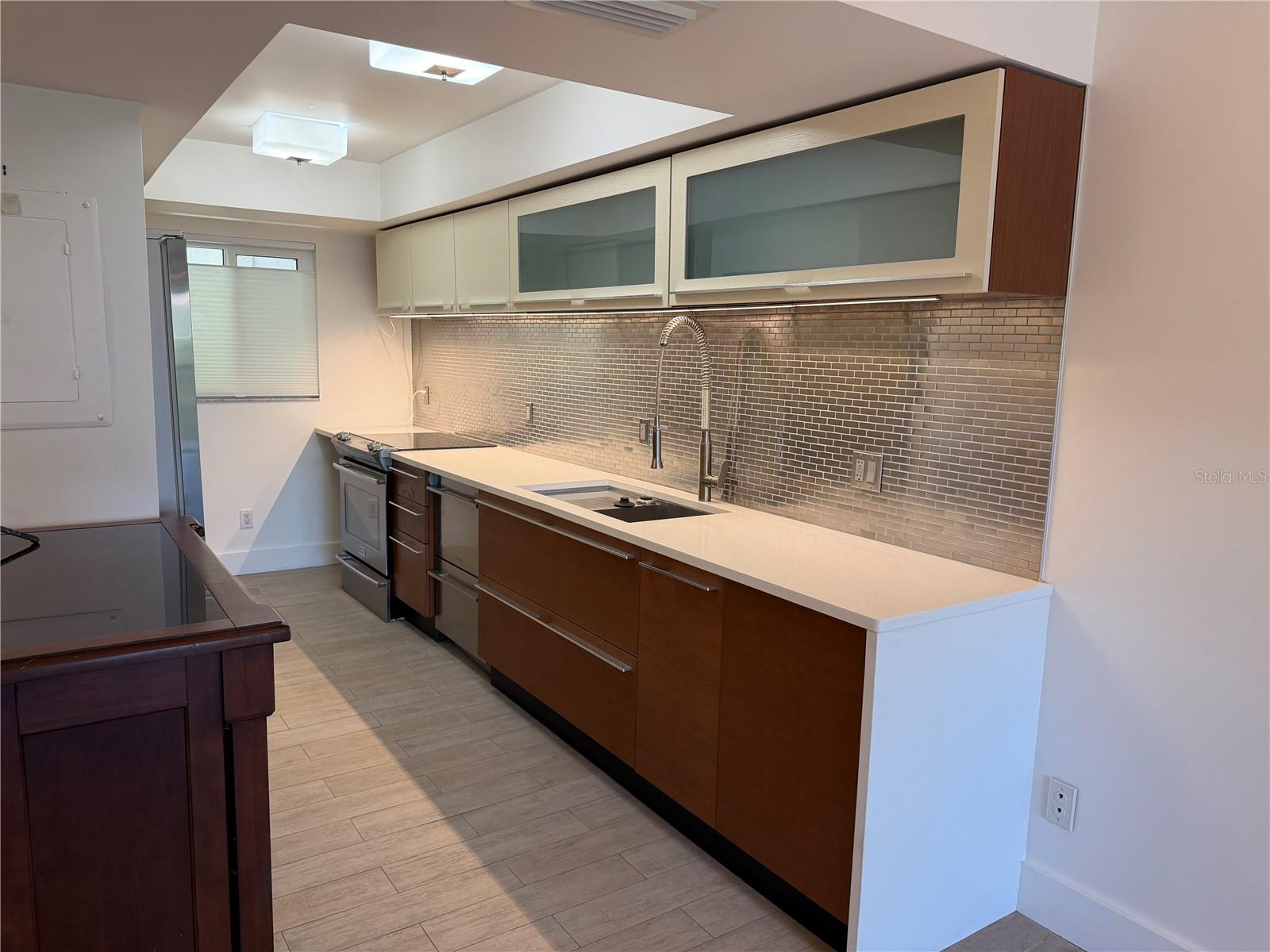 PLAZA GARDENS - Residential