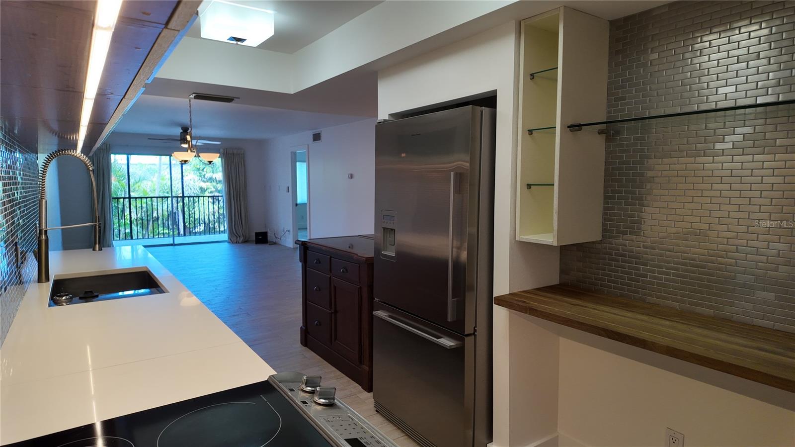 PLAZA GARDENS - Residential