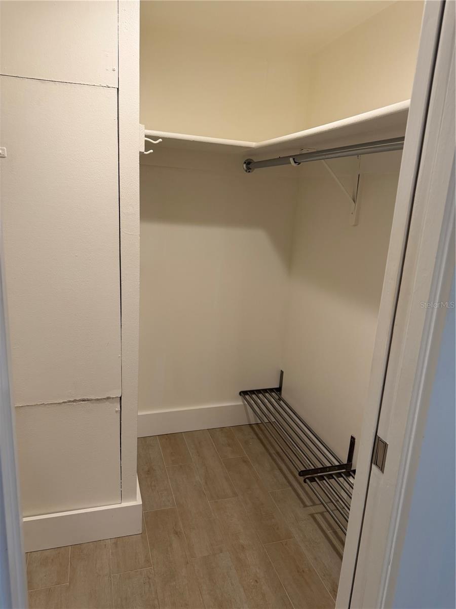 PLAZA GARDENS - Residential