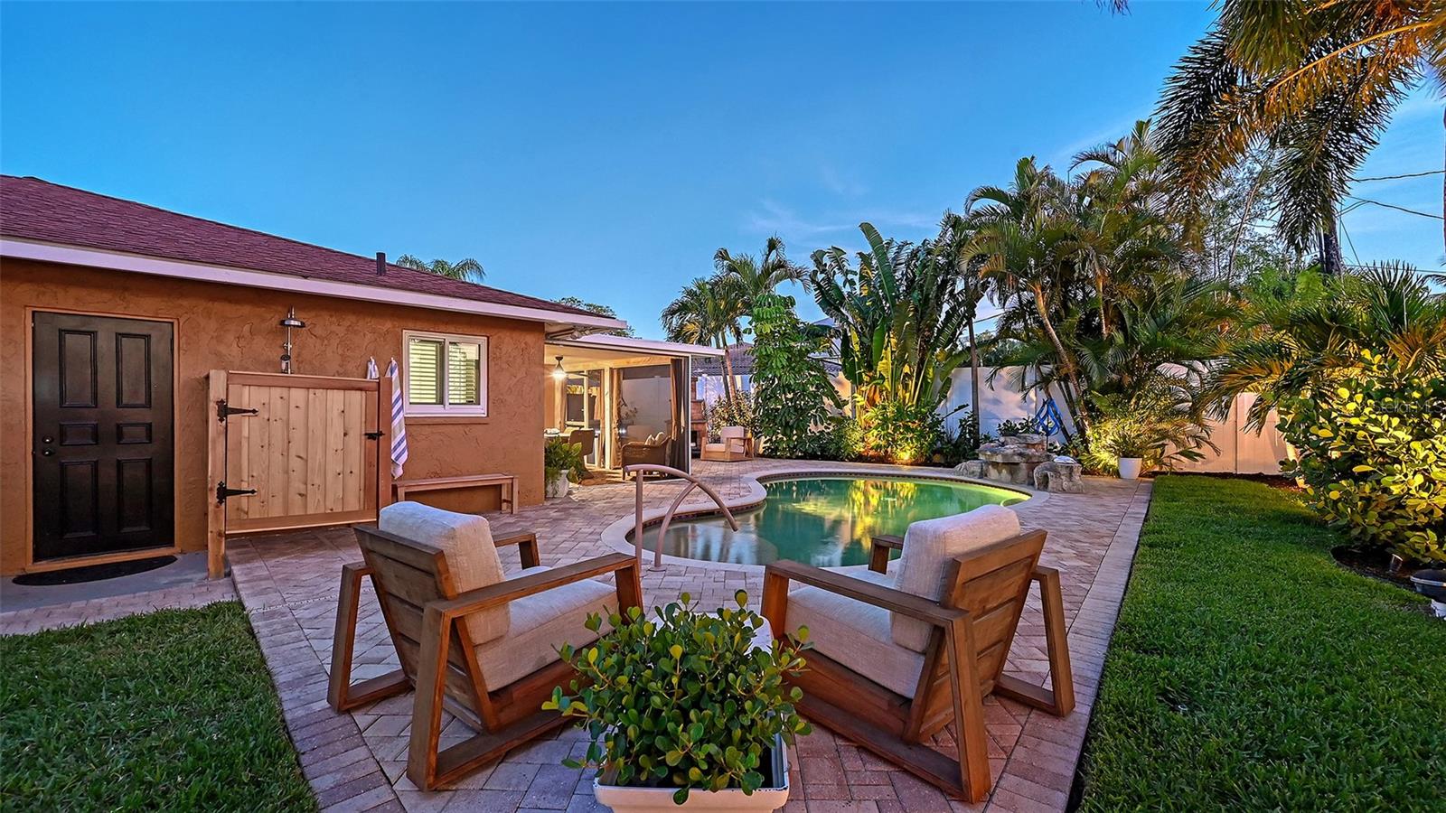 NORTH ISLES - Residential