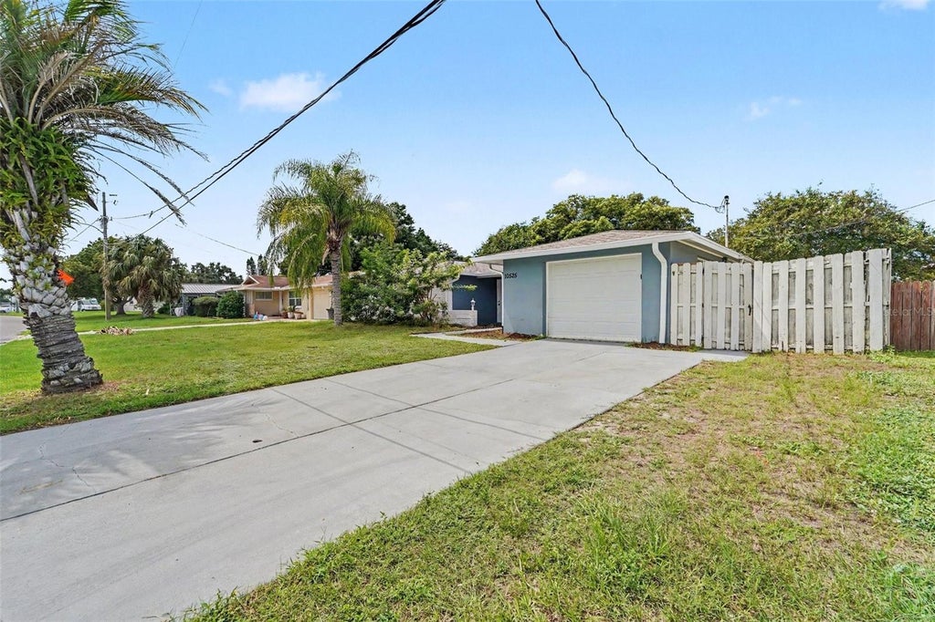 Photo of 10525 Oleander Drive, Port Richey, FL 34668 (MLS # O6443776)