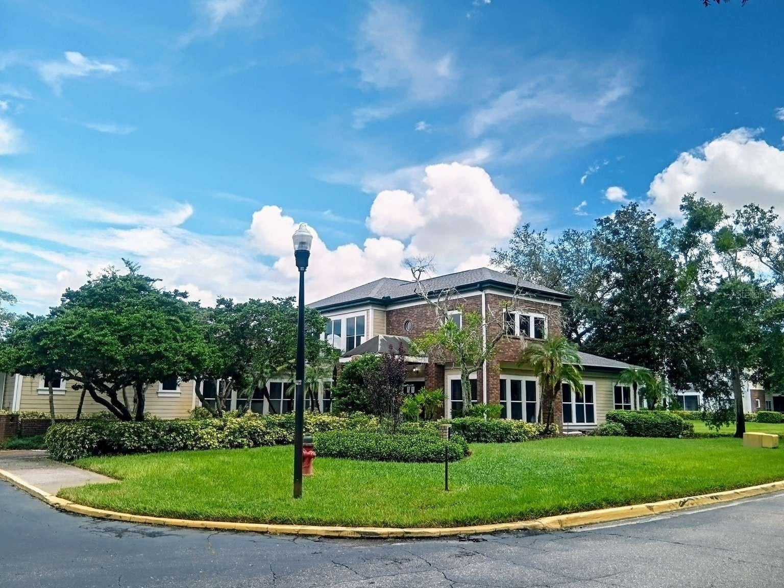 10024 STRAFFORD OAK COURT 807