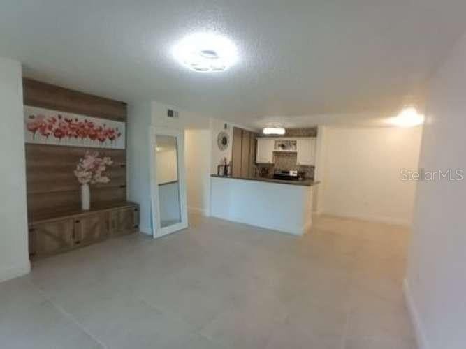 10024 STRAFFORD OAK COURT 807