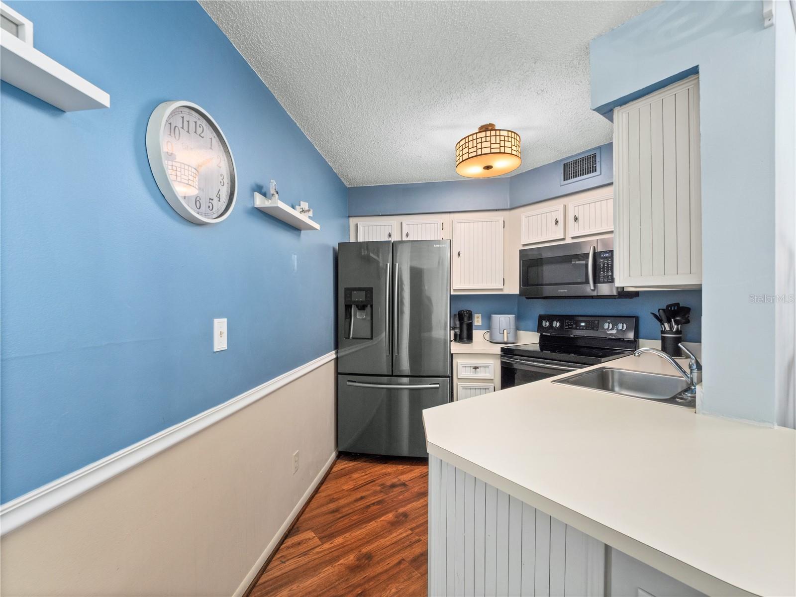 SOUTHPOINTE CONDO - Residential