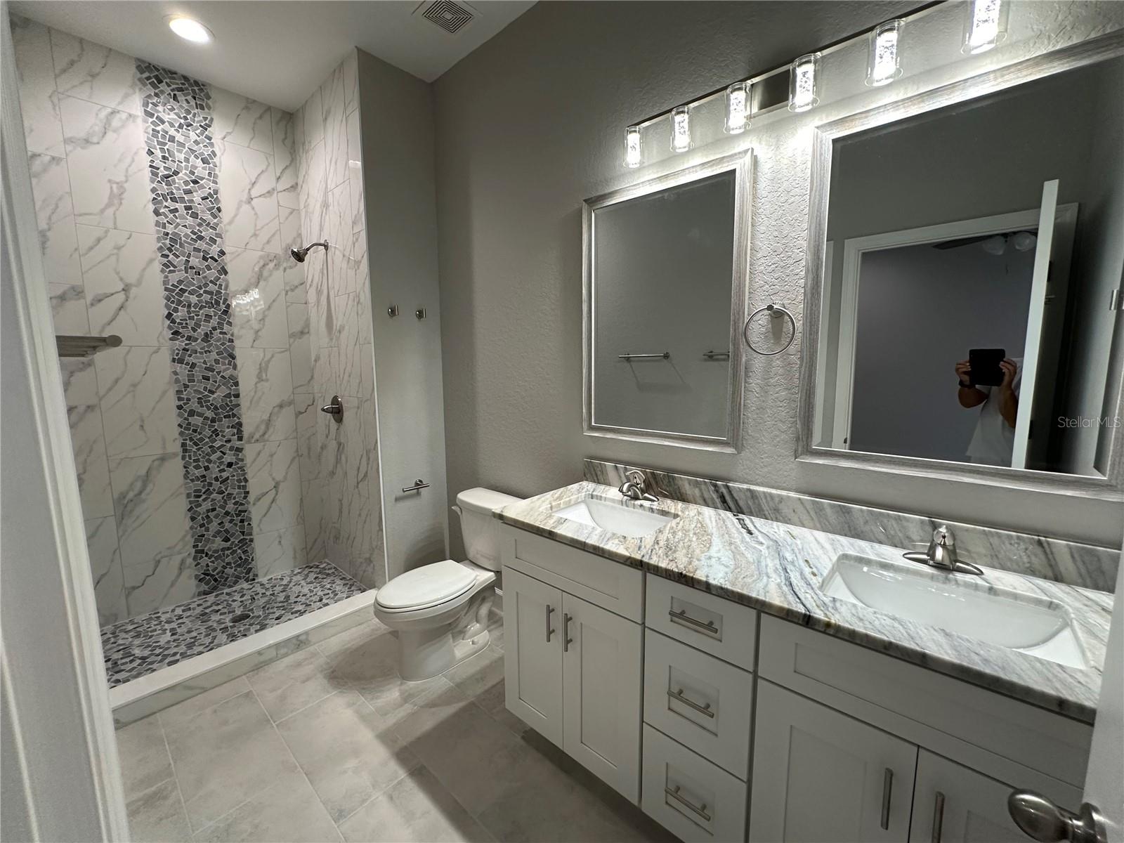 MOORES ADD - Residential Lease