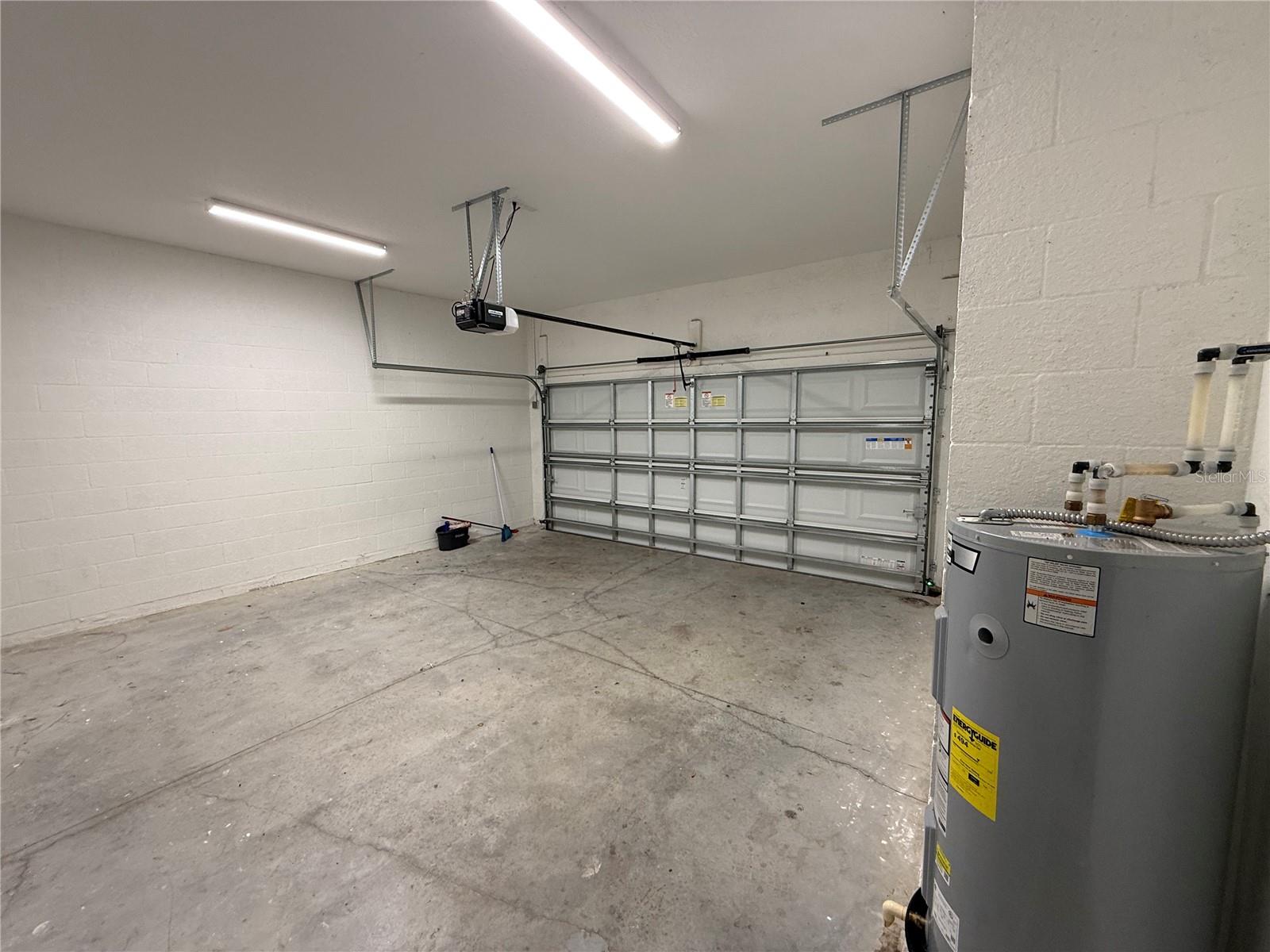 MOORES ADD - Residential Lease