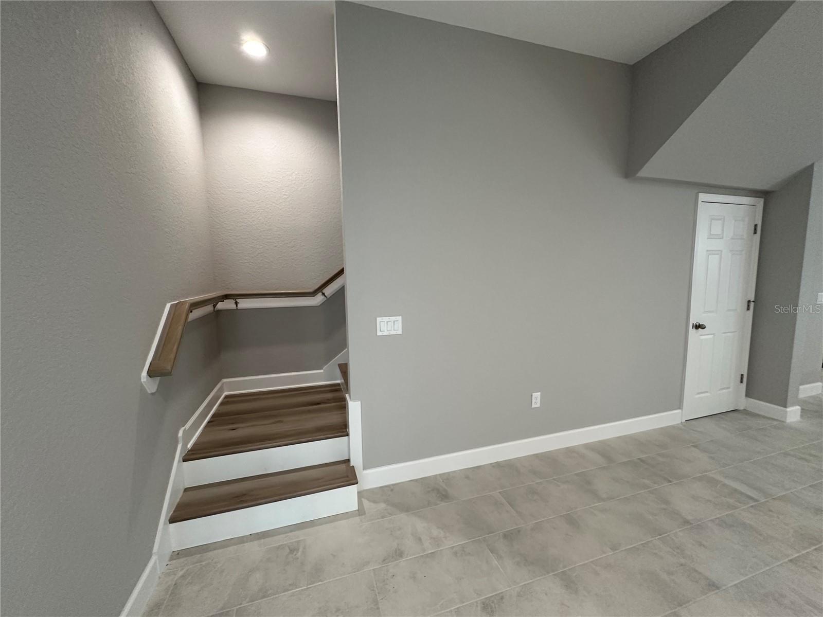 MOORES ADD - Residential Lease