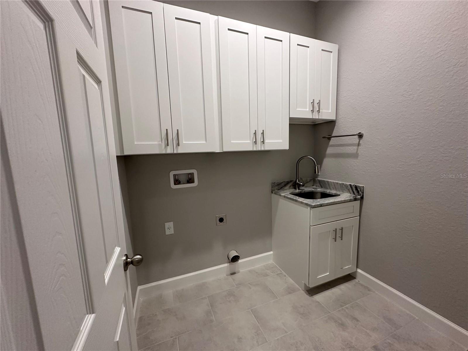 MOORES ADD - Residential Lease