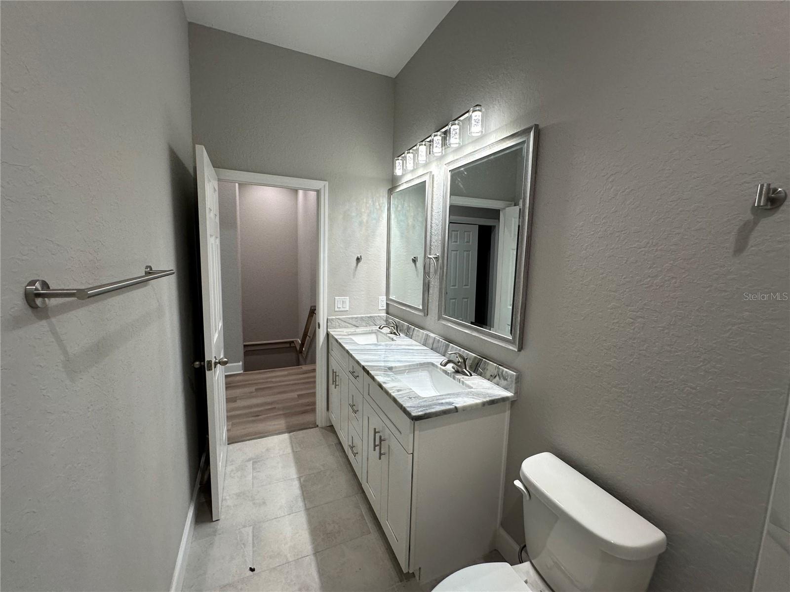 MOORES ADD - Residential Lease