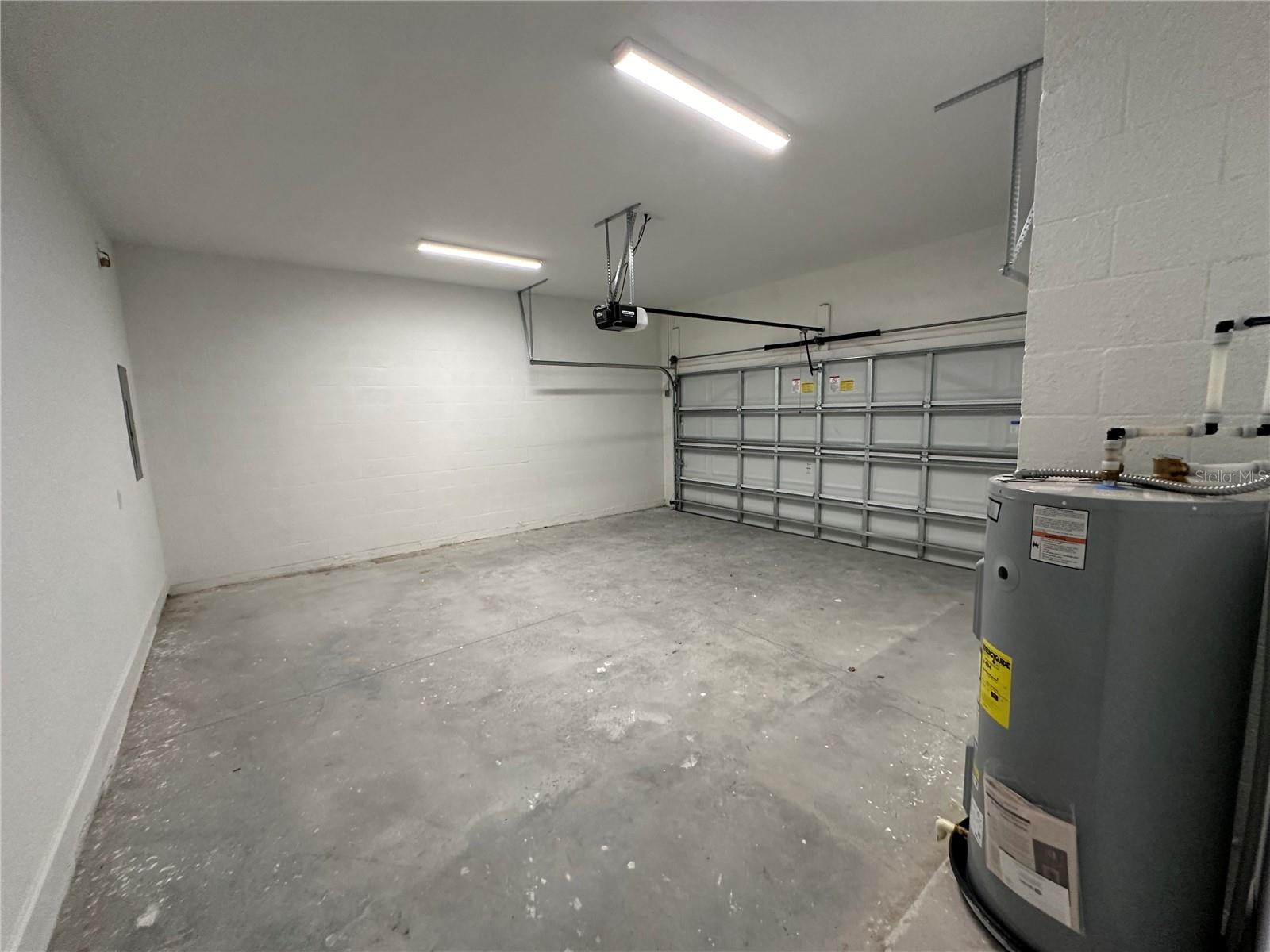 MOORES ADD - Residential Lease