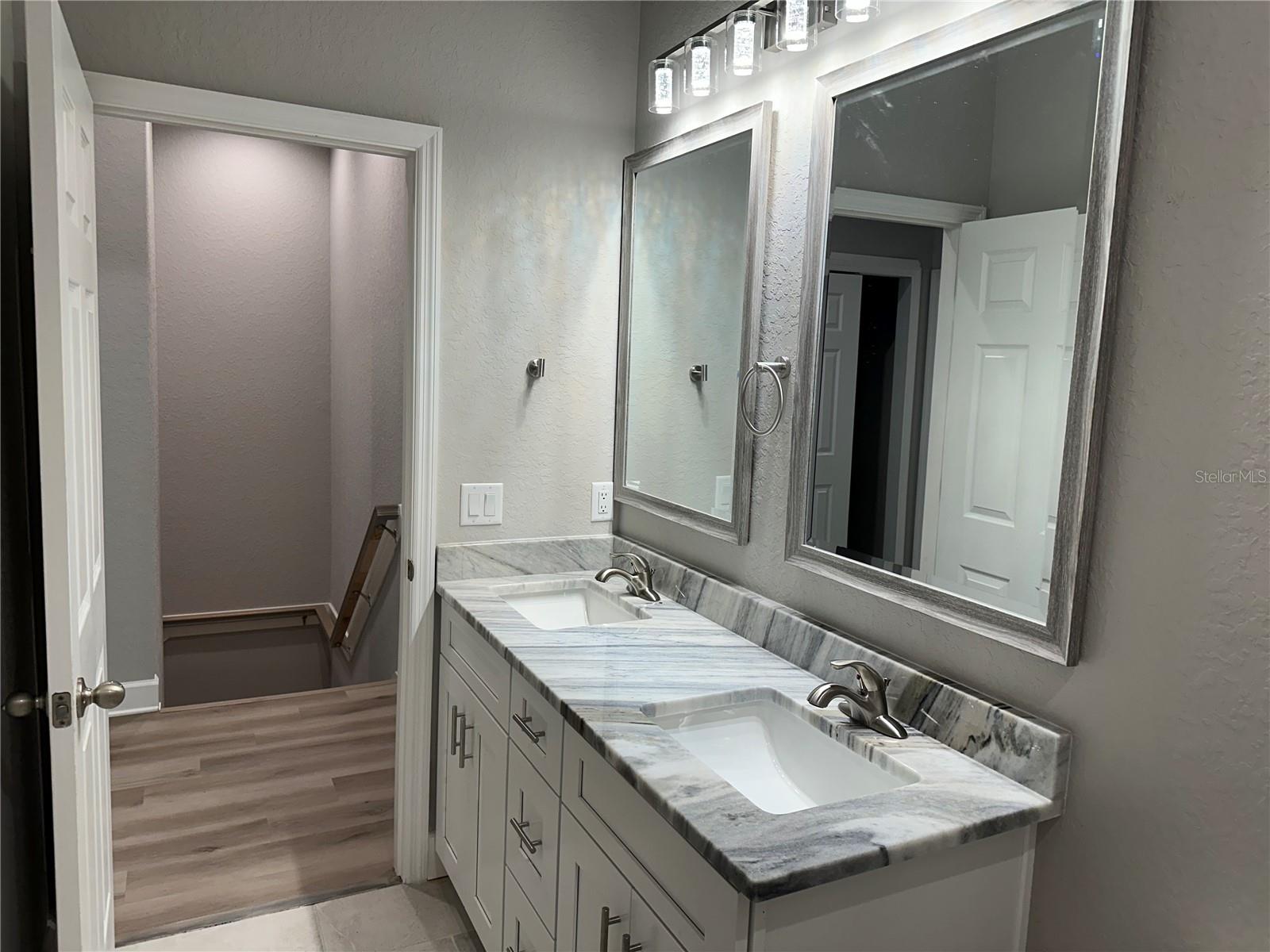 MOORES ADD - Residential Lease