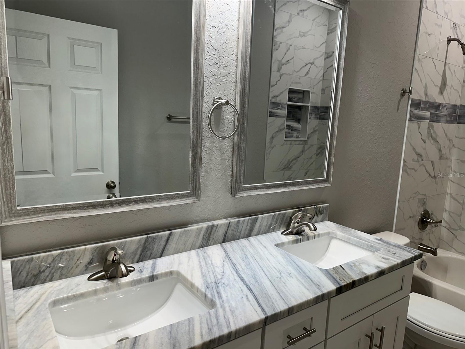 MOORES ADD - Residential Lease