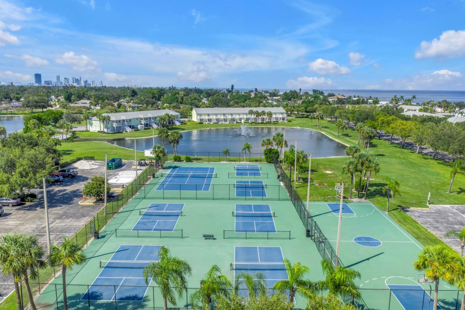 WATERSIDE AT COQUINA KEY SOUTH - Residential