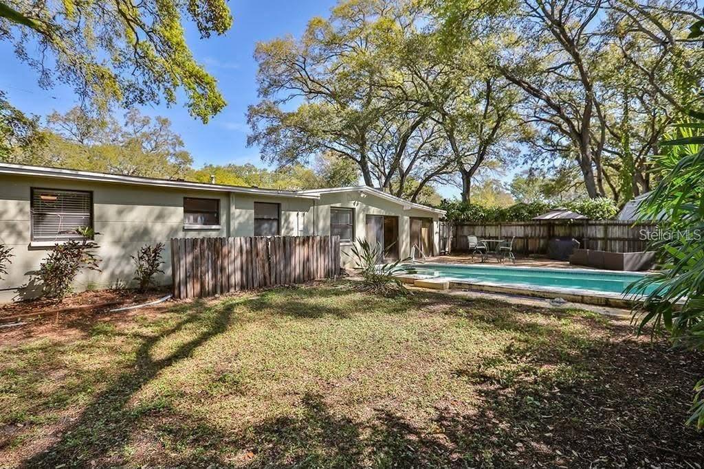 OAKELLARS - Residential Lease