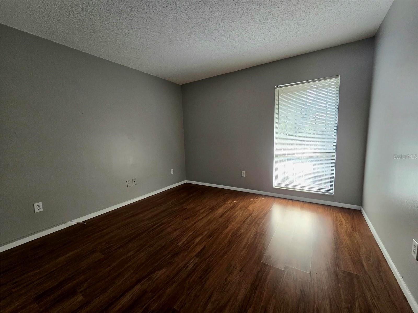 9TH STREET VILLAS A CONDOMINIU - Residential Lease