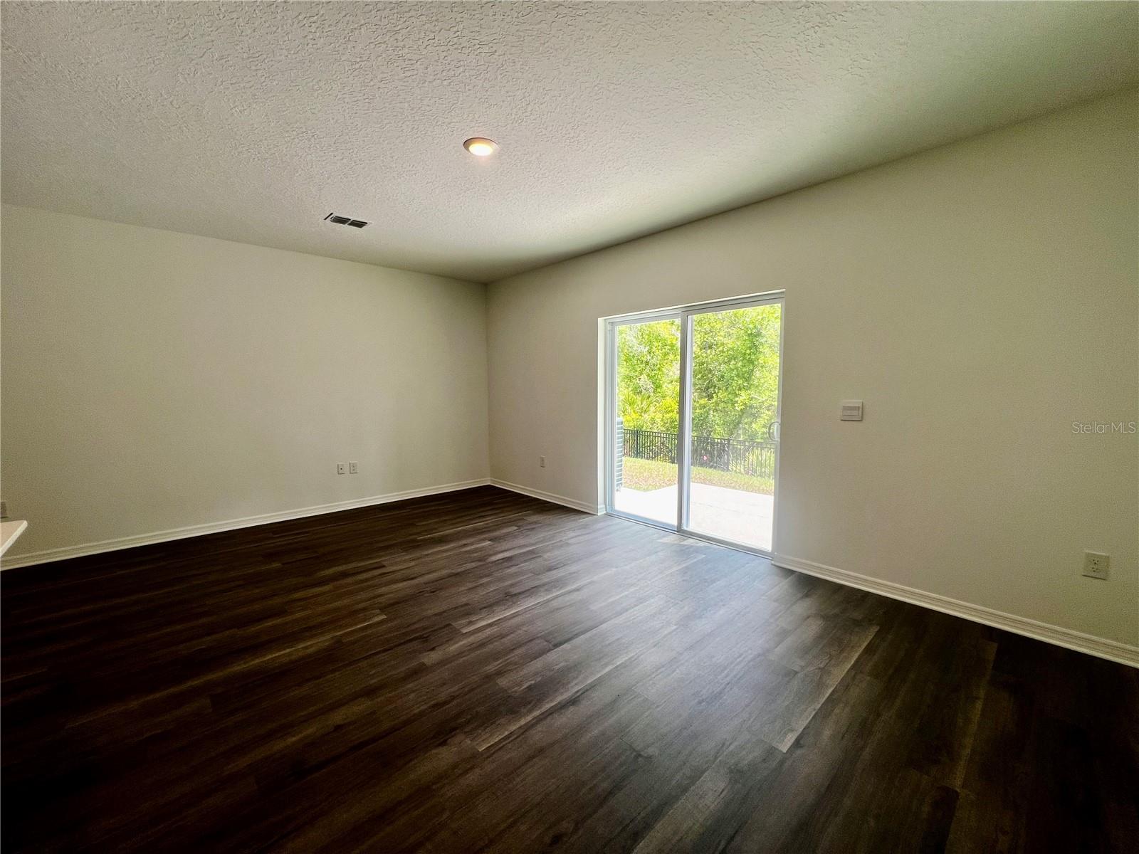 HORSE CREEK AT CROSSWINDS - Residential Lease