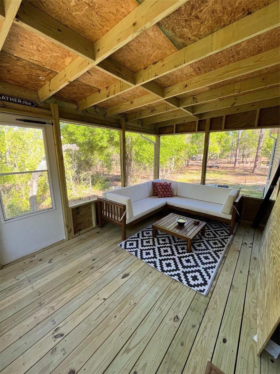 MELROSE LANDING - Residential