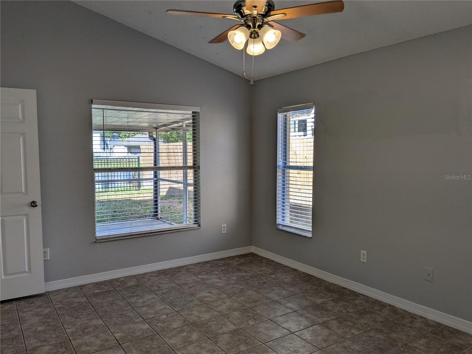 PINES WEKIVA SEC 03 PH 02 TR A - Residential Lease