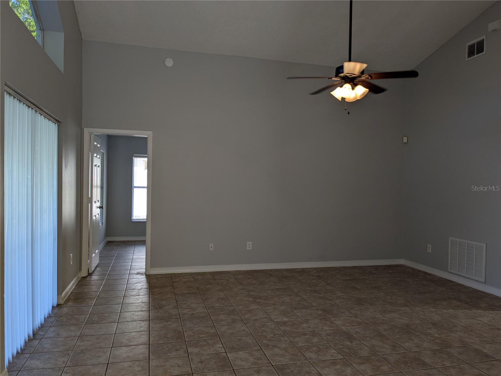 PINES WEKIVA SEC 03 PH 02 TR A - Residential Lease