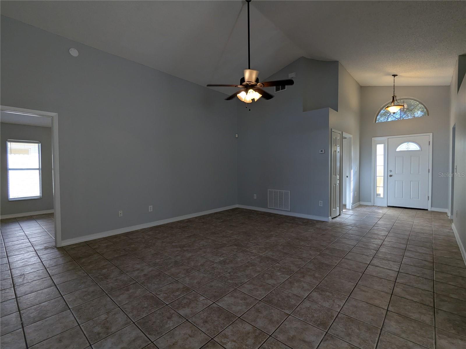 PINES WEKIVA SEC 03 PH 02 TR A - Residential Lease