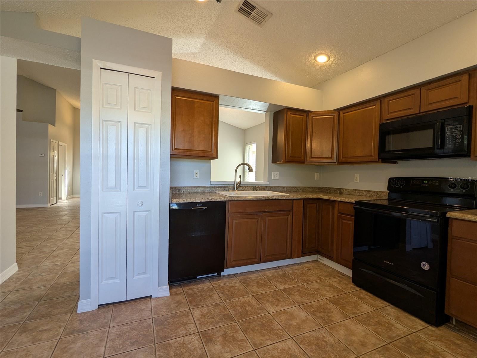 PINES WEKIVA SEC 03 PH 02 TR A - Residential Lease