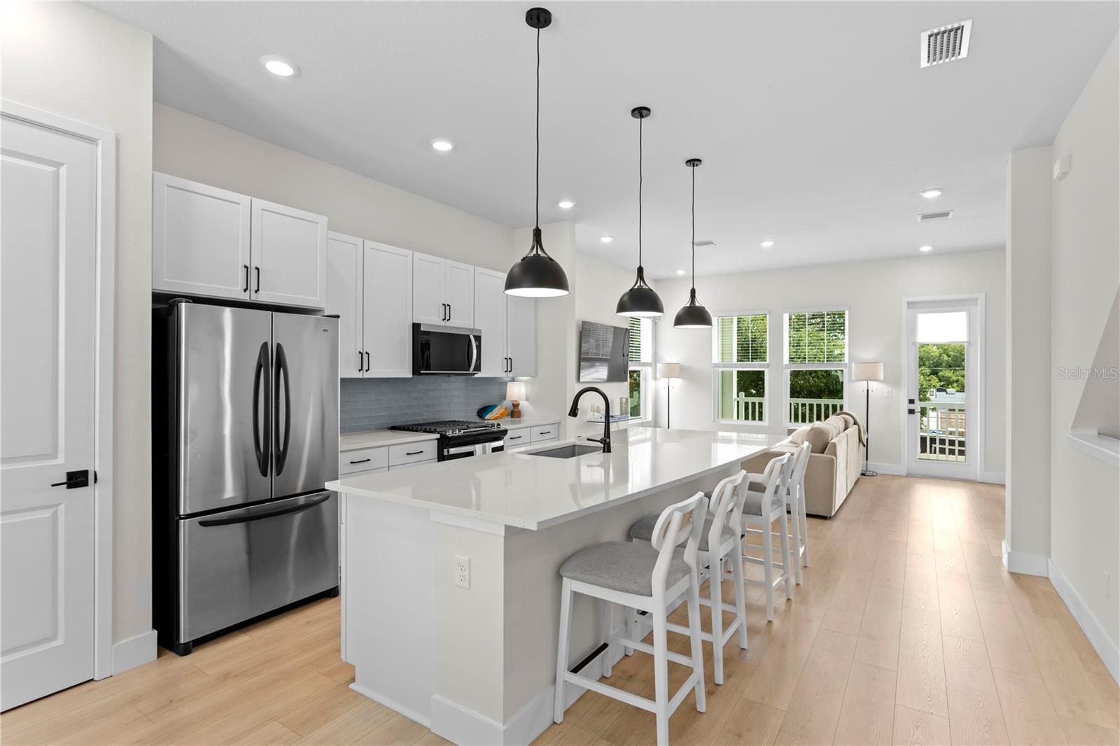TOWNS AT KENWOOD LOT 19 - Residential