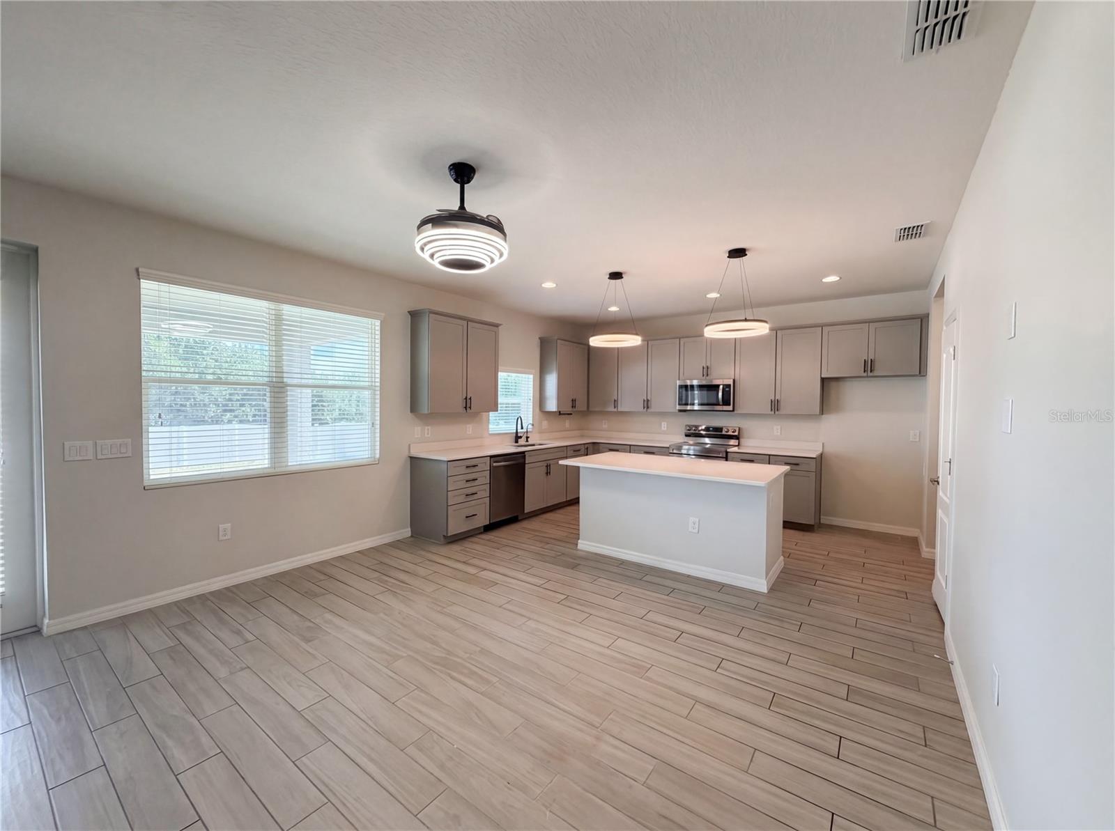 VILLAGE/GRESHAM FARMS - Residential