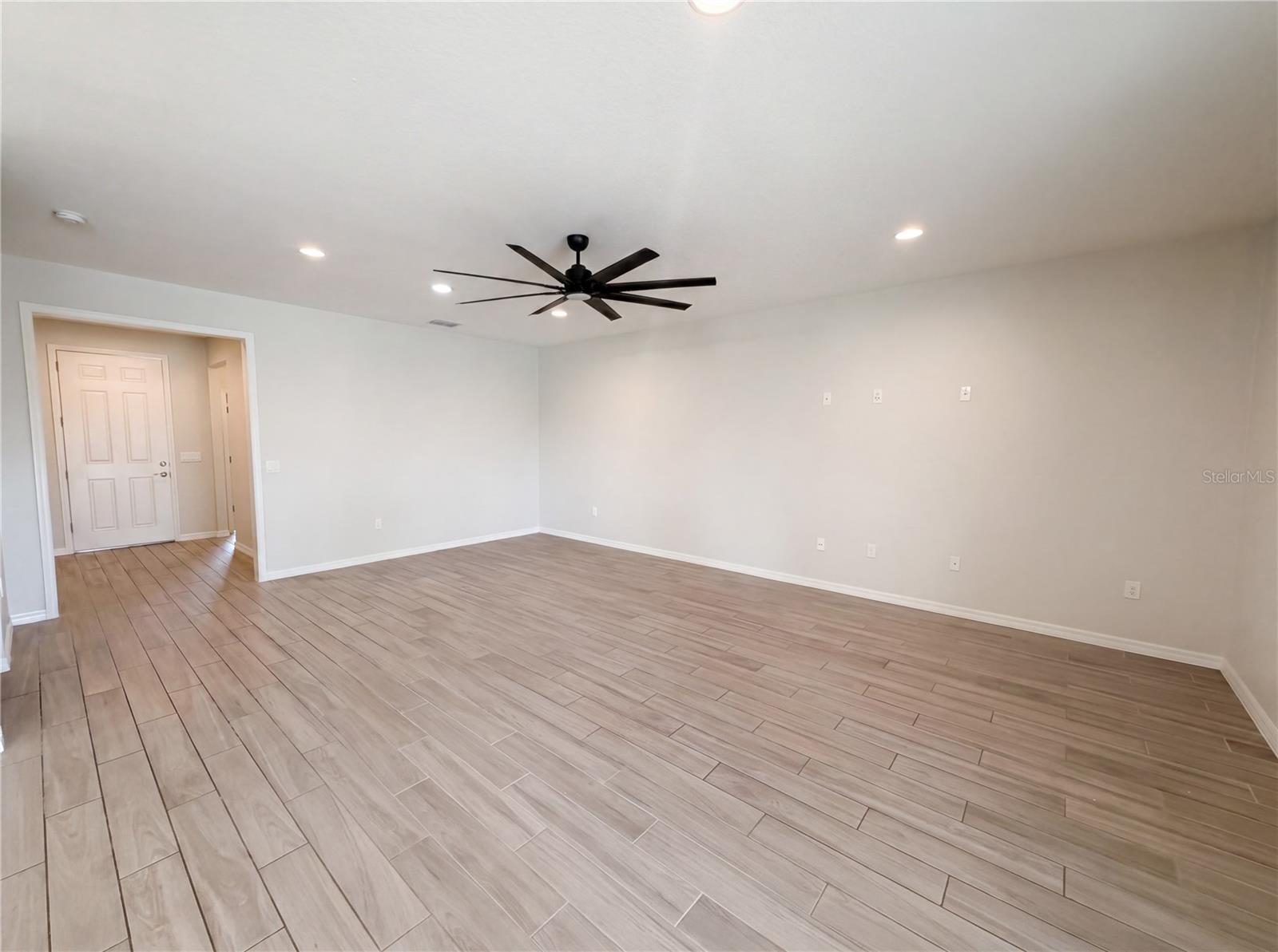 VILLAGE/GRESHAM FARMS - Residential
