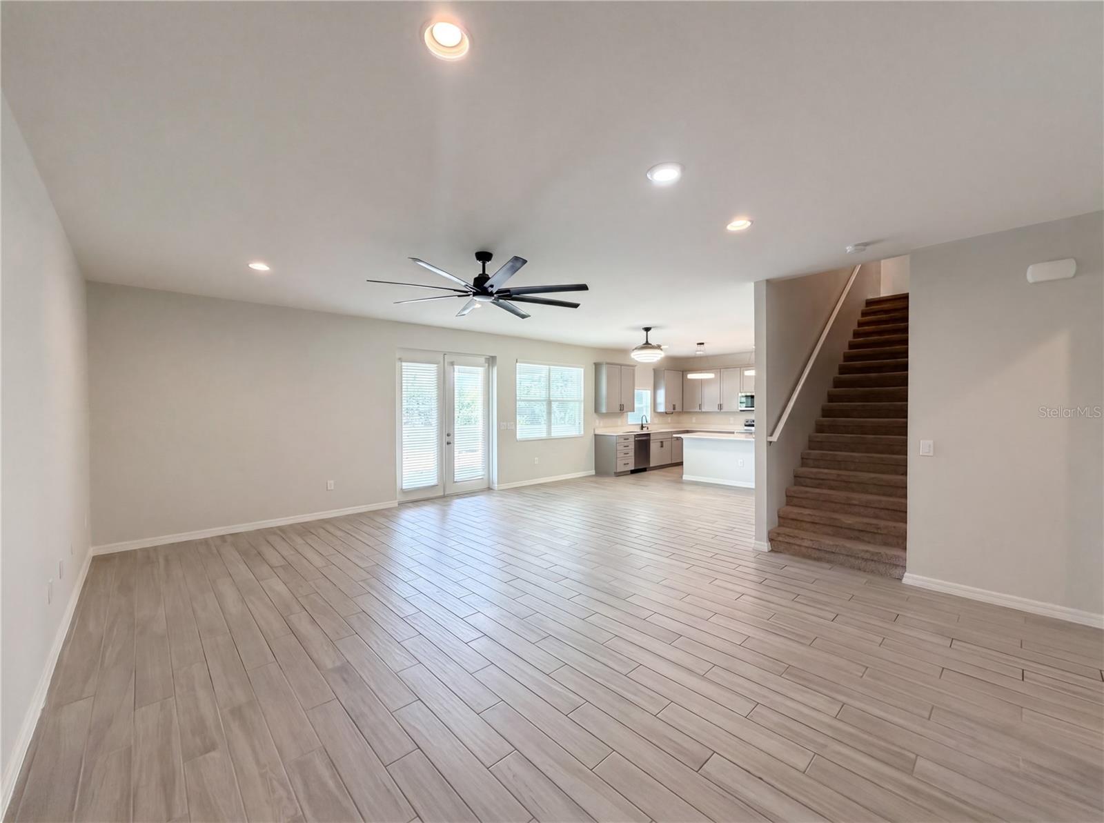 VILLAGE/GRESHAM FARMS - Residential