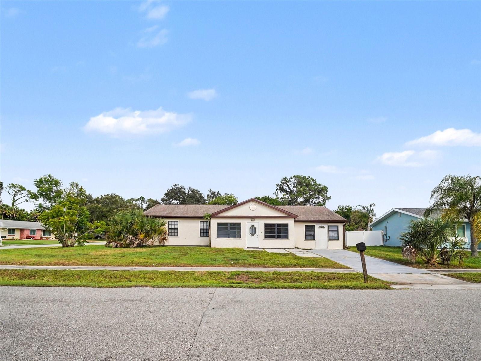 4060 AVANTI CIRCLE