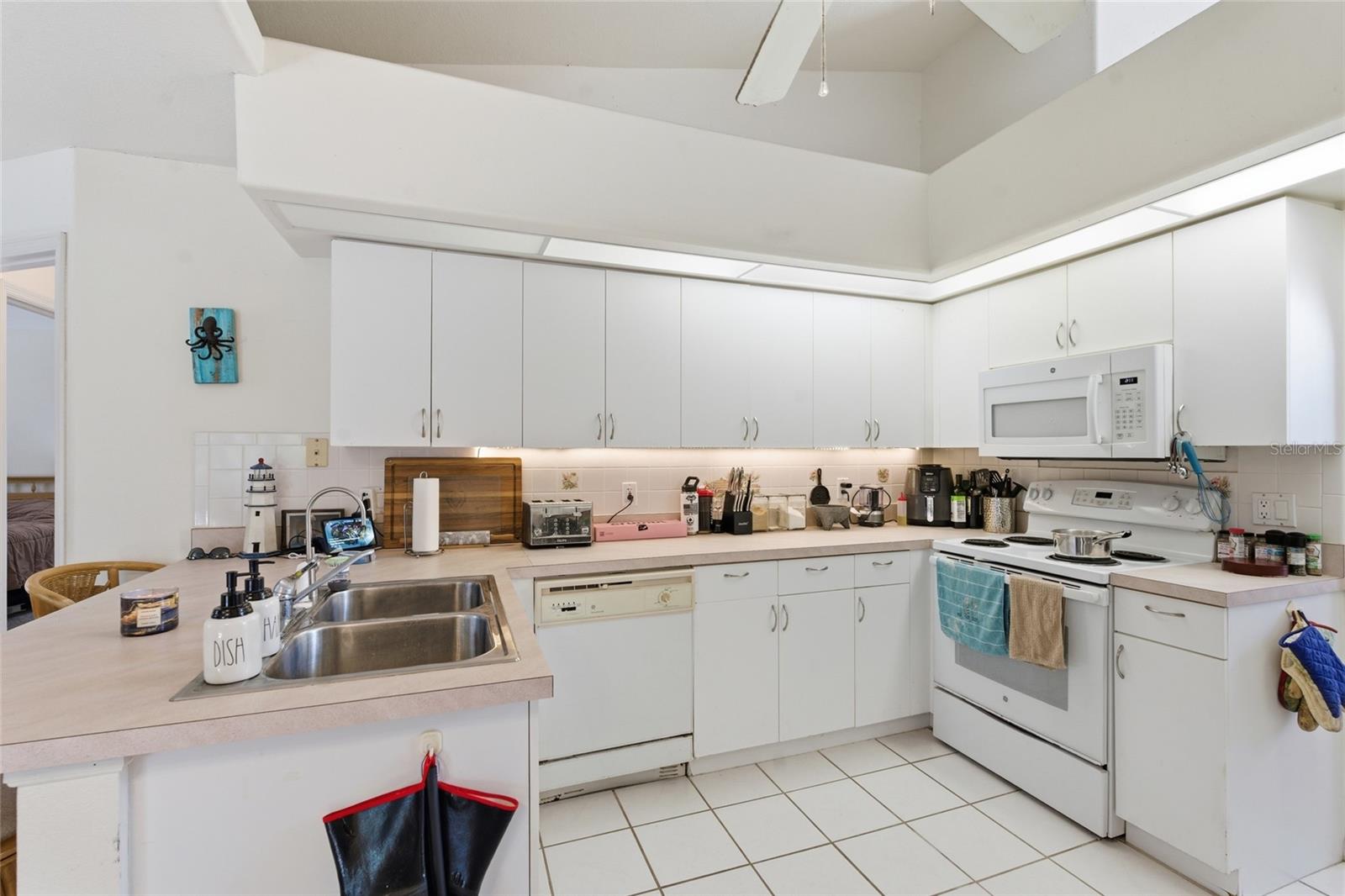 ROTONDA WEST BROADMOOR - Residential
