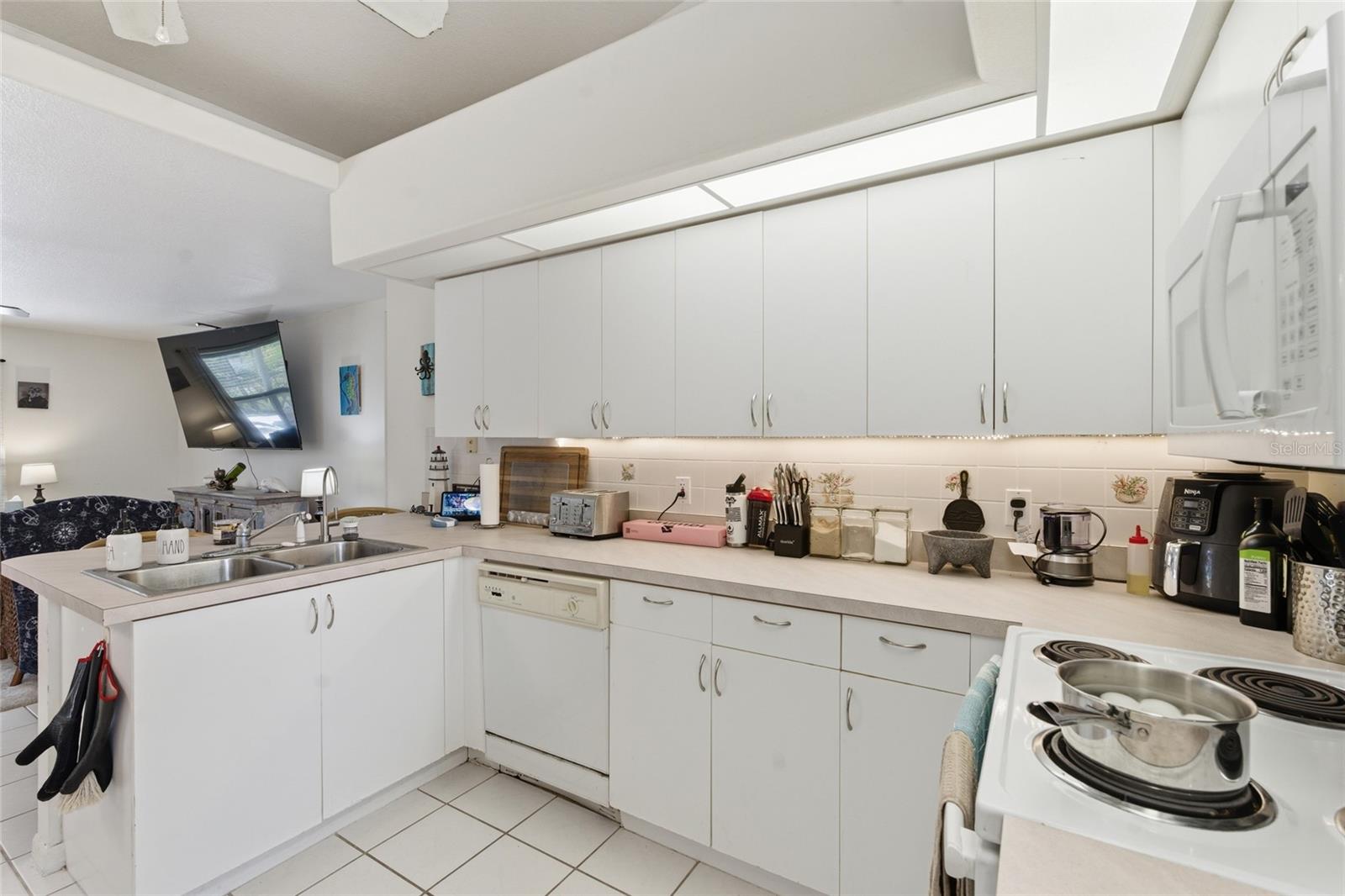 ROTONDA WEST BROADMOOR - Residential