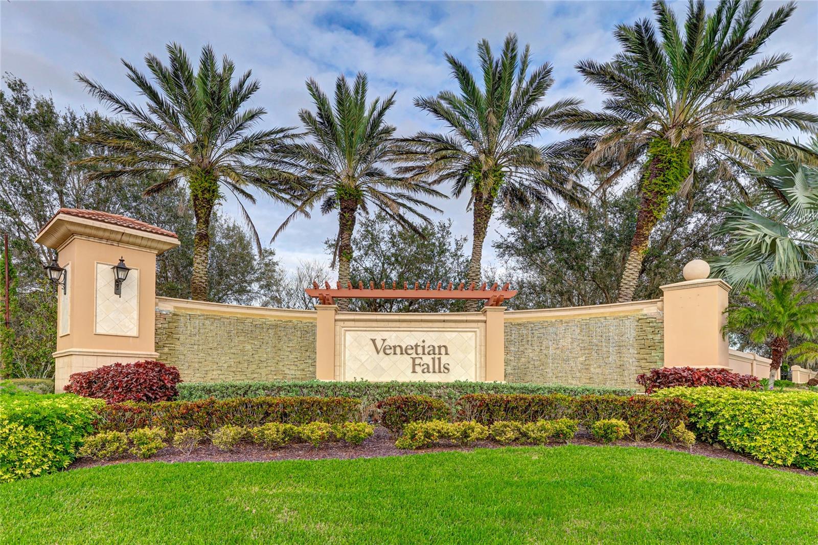 VENETIAN FALLS PH 2 - Residential