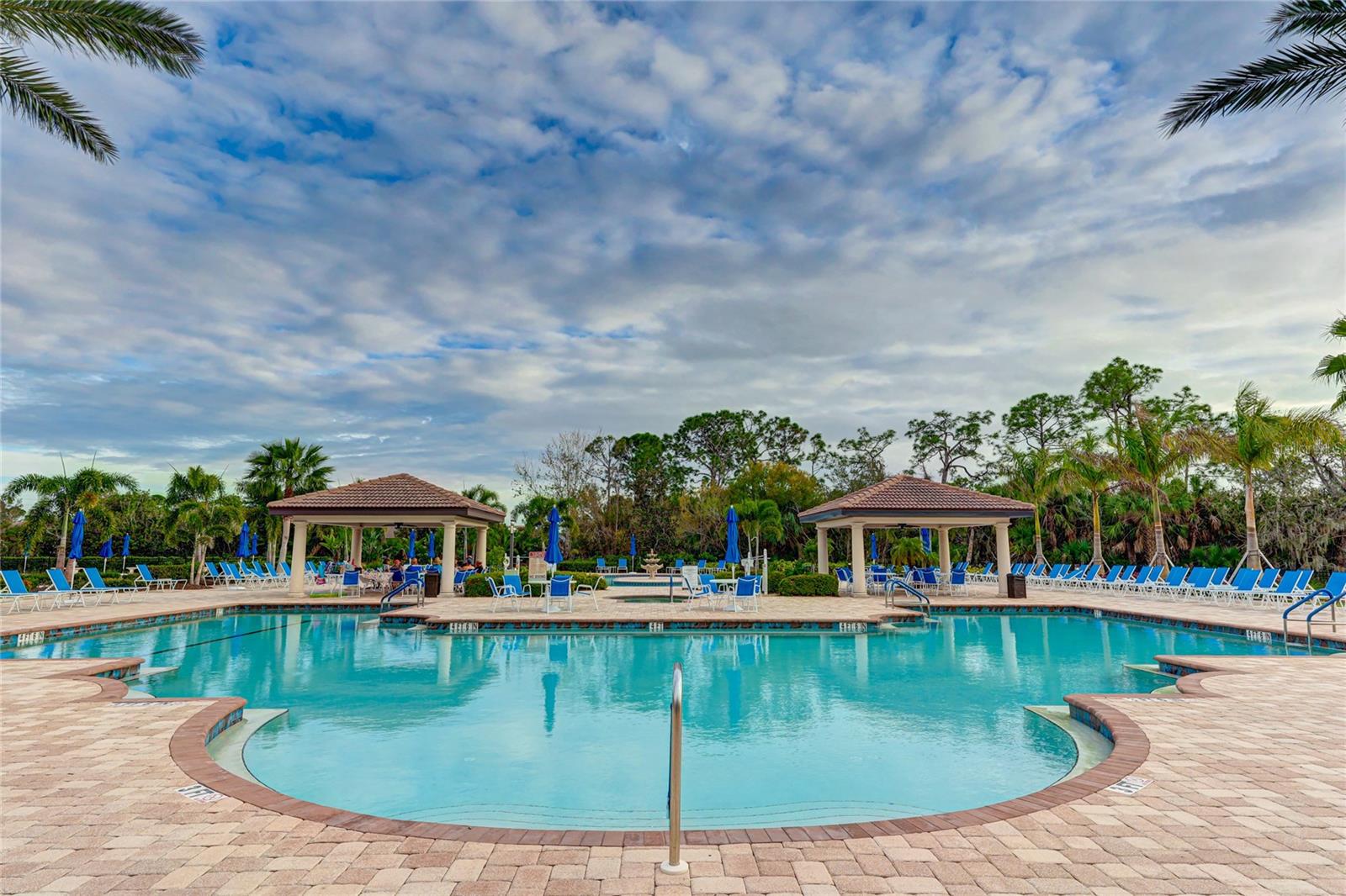 VENETIAN FALLS PH 2 - Residential