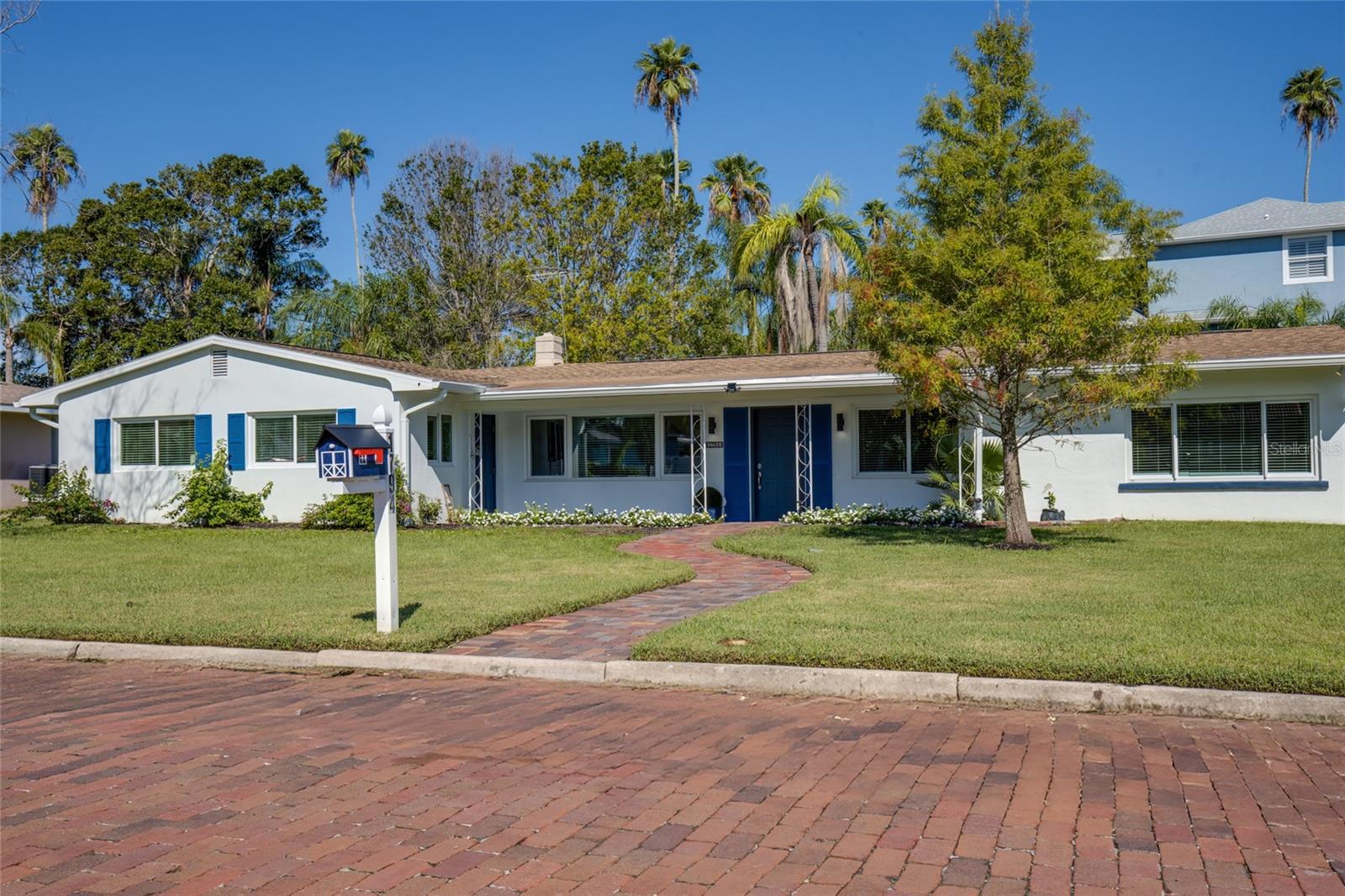 1794 SANTA BARBARA DR