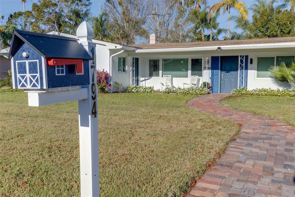 Photo of 1794 Santa Barbara Dr, Dunedin, FL 34698 (MLS # TB8443907)