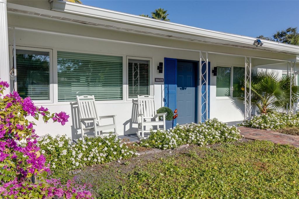 Photo of 1794 Santa Barbara Dr, Dunedin, FL 34698 (MLS # TB8443907)