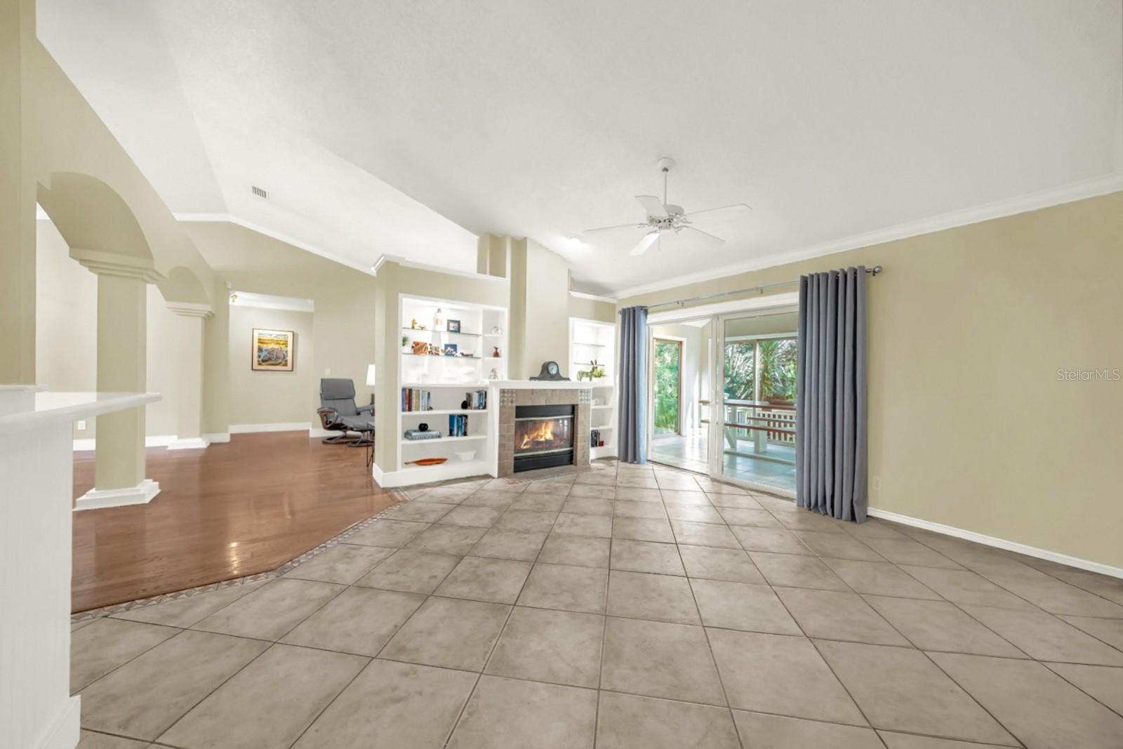 BENT OAKS UNIT 01 - Residential