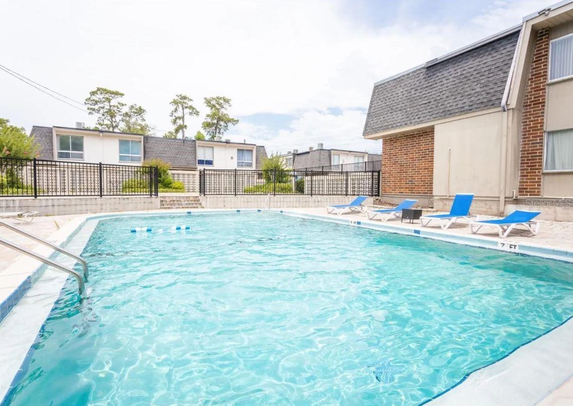 SUMMIT HOUSE - Residential Lease