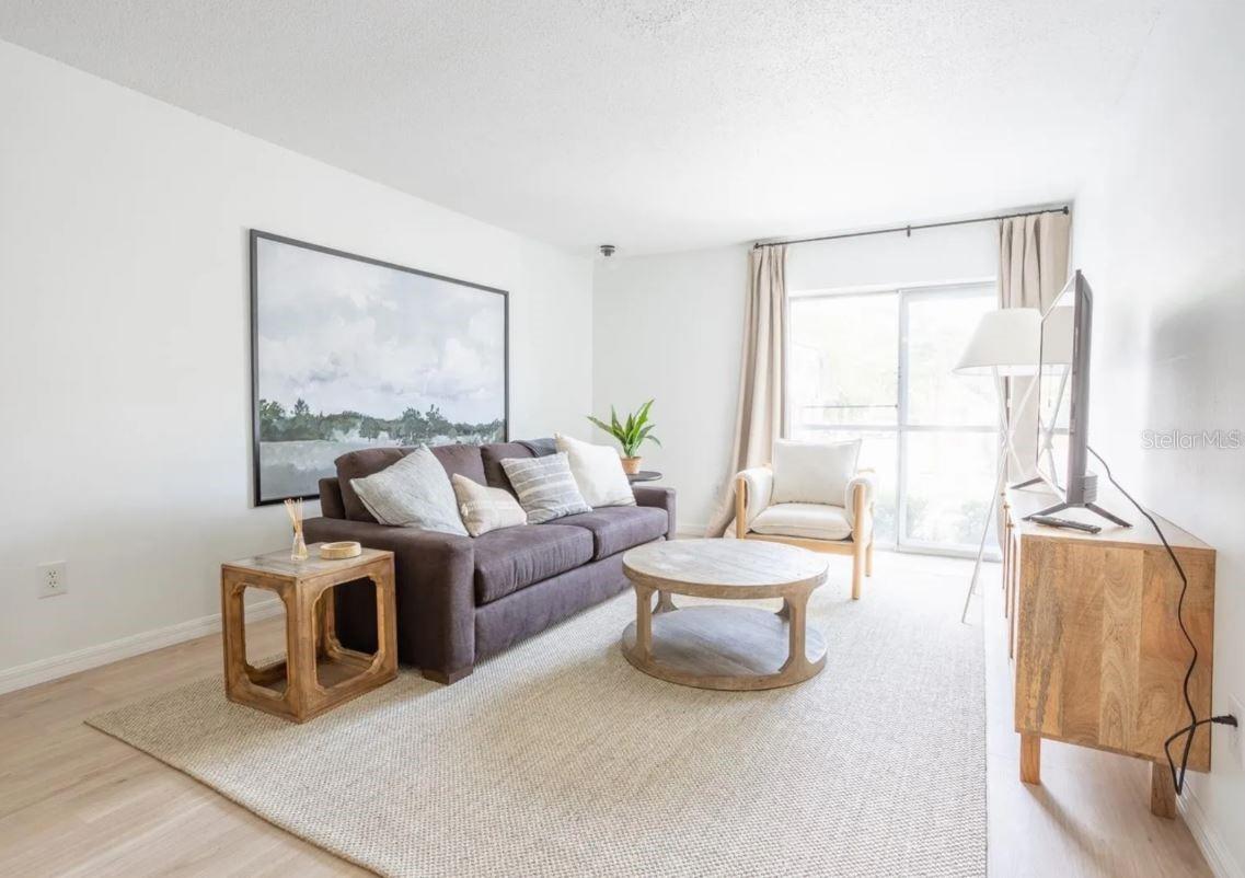 SUMMIT HOUSE - Residential Lease