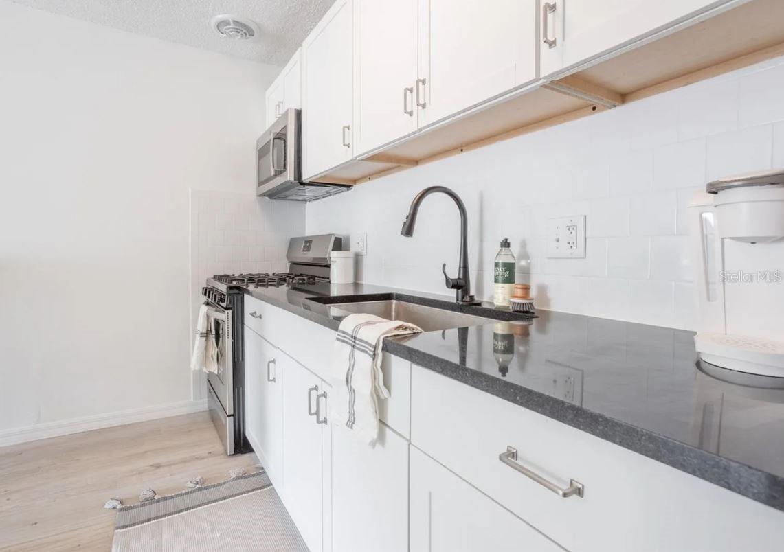 SUMMIT HOUSE - Residential Lease