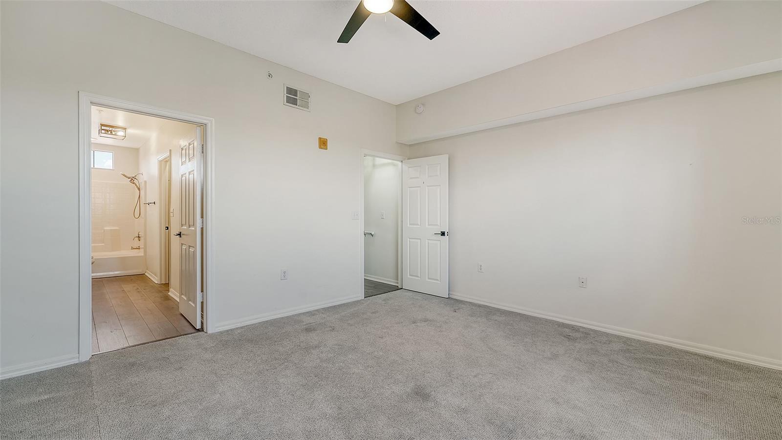 LAS PALMAS OF SARASOTA - Residential