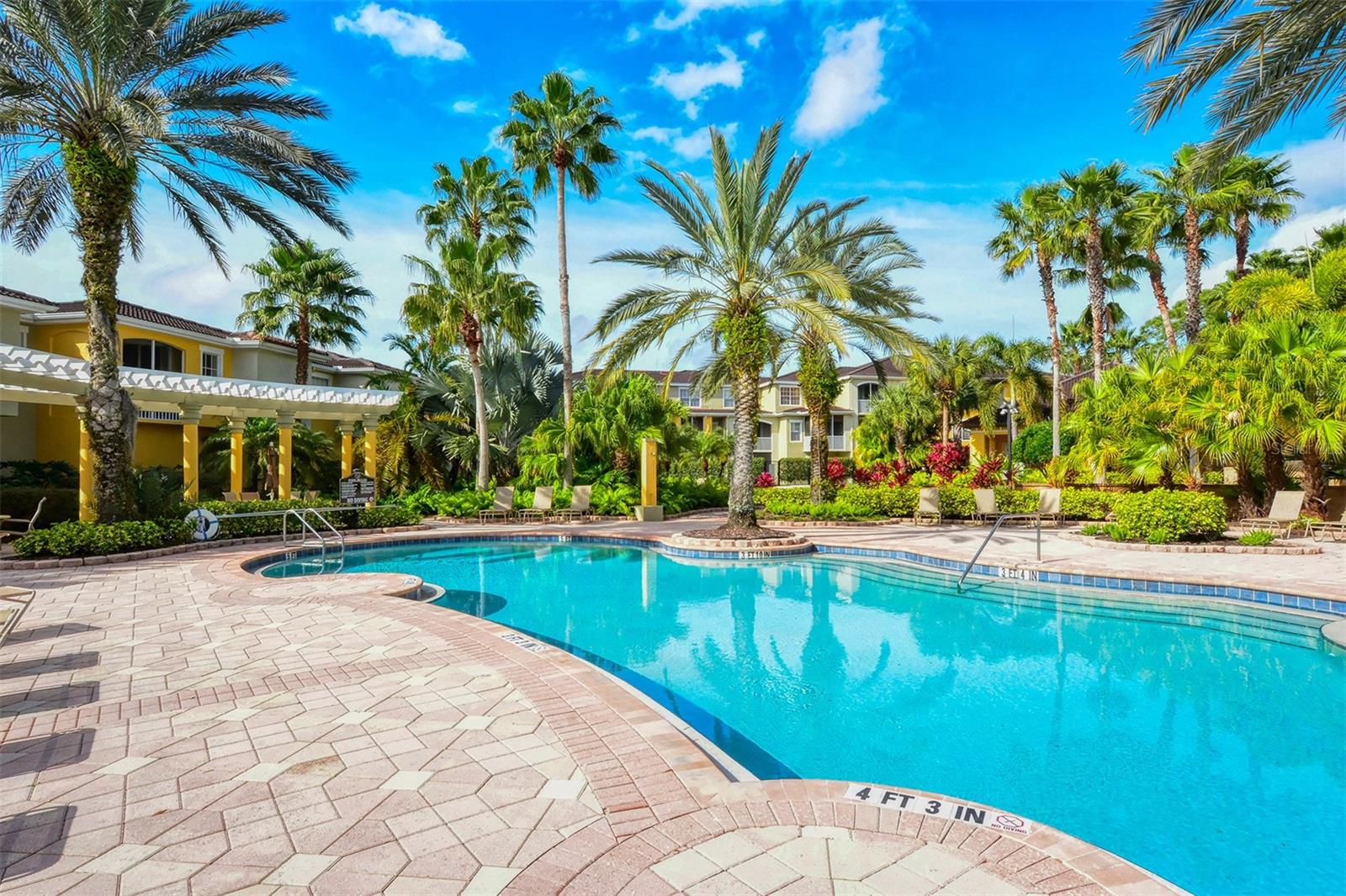 LAS PALMAS OF SARASOTA - Residential