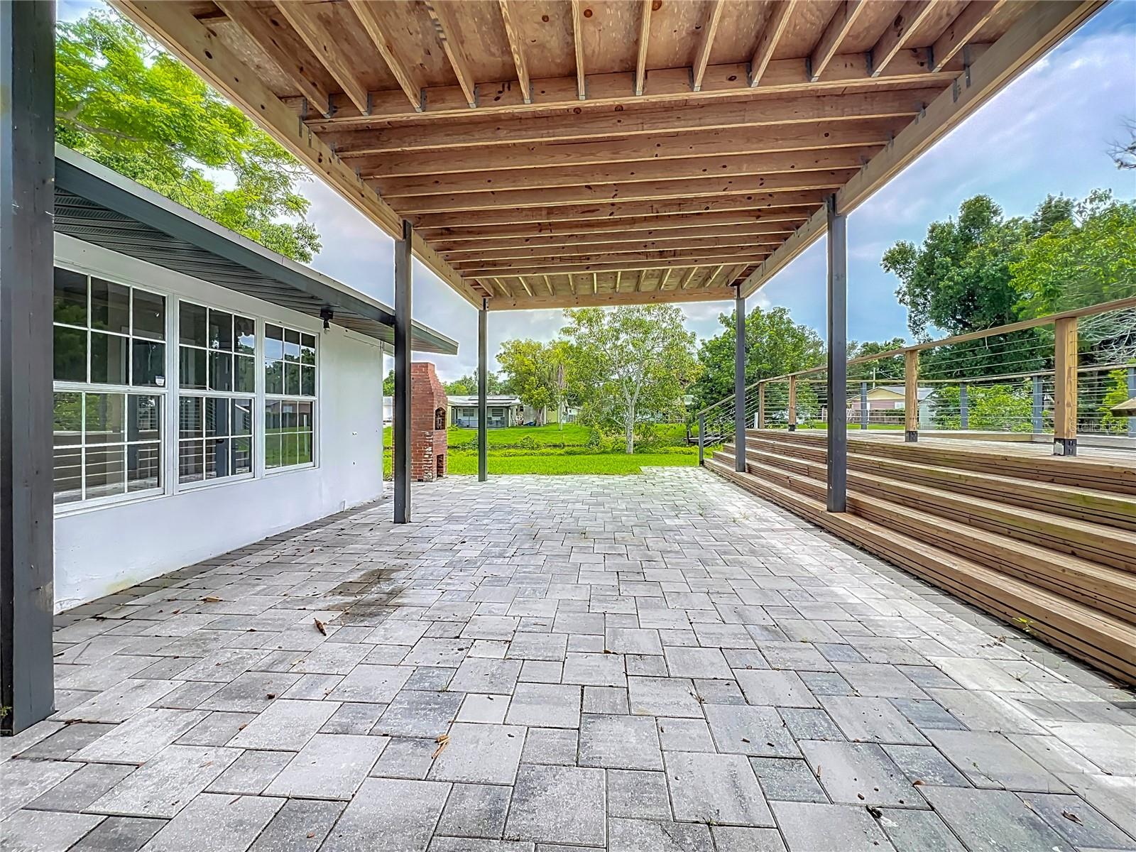 BERTS TROPICAL GARDENS - Residential
