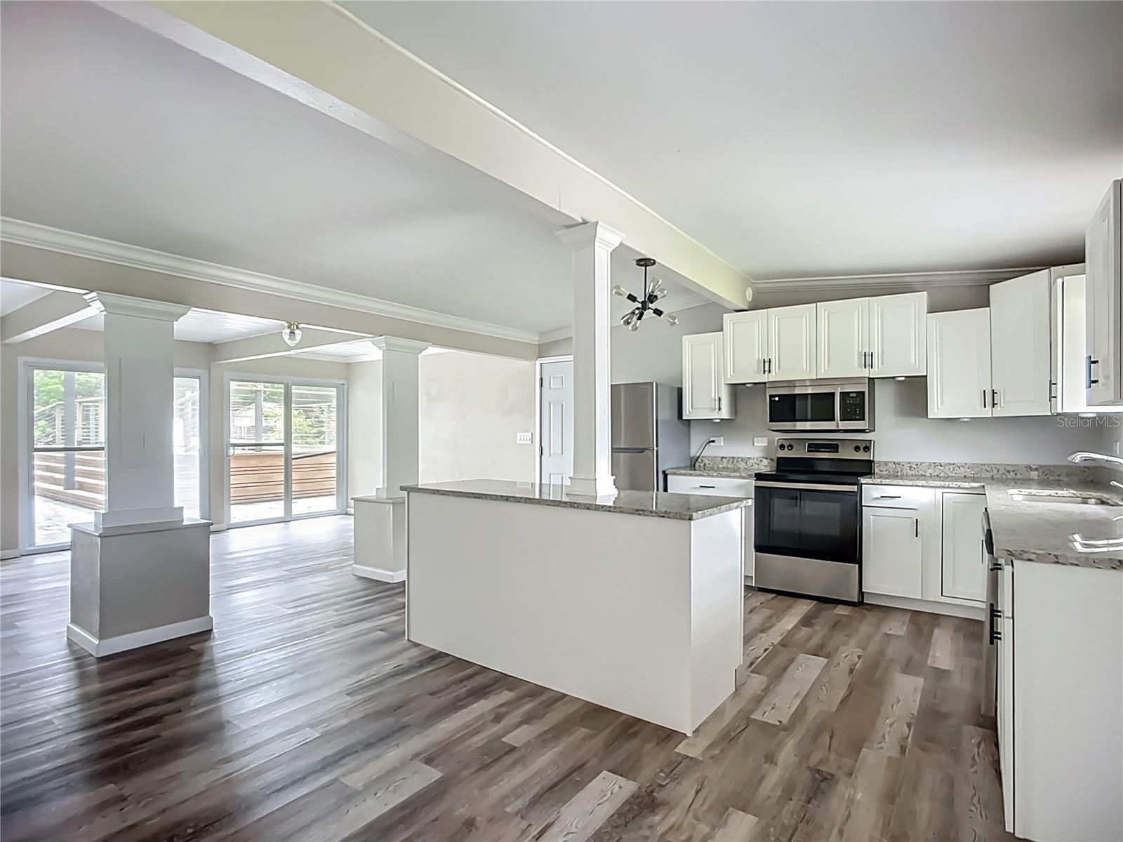 BERTS TROPICAL GARDENS - Residential