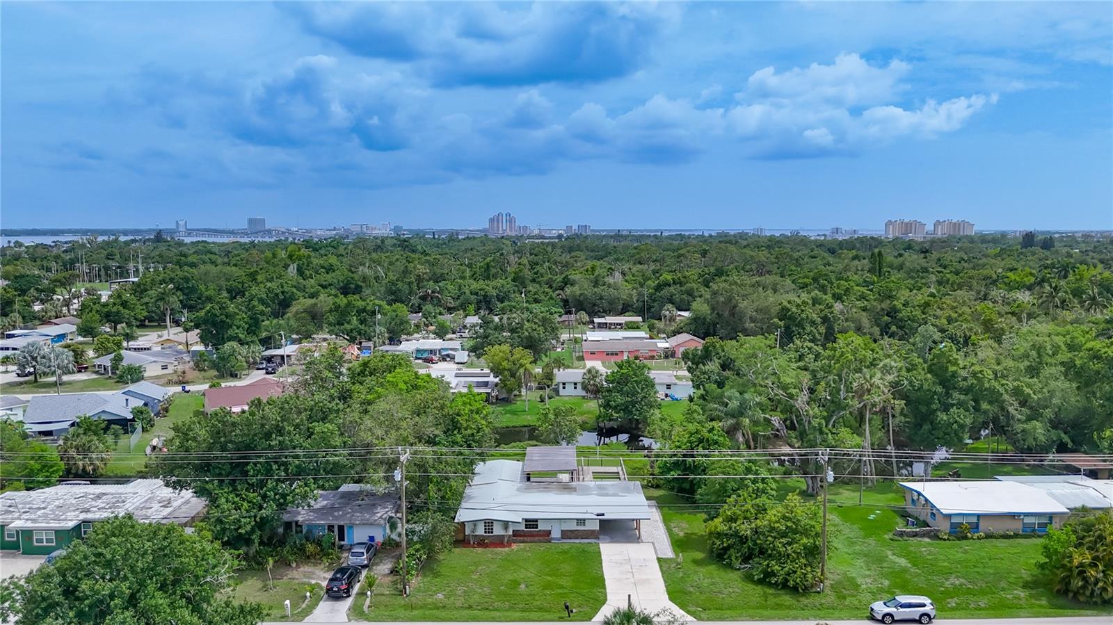 BERTS TROPICAL GARDENS - Residential